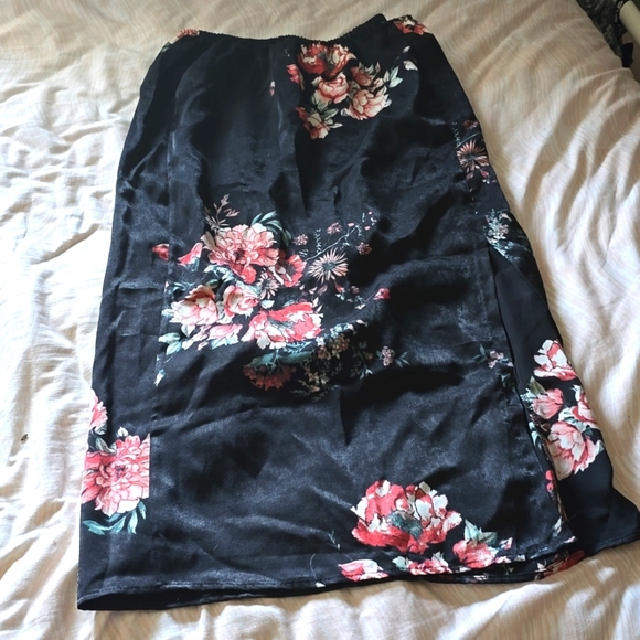 Skirt - Picture 1 of 1